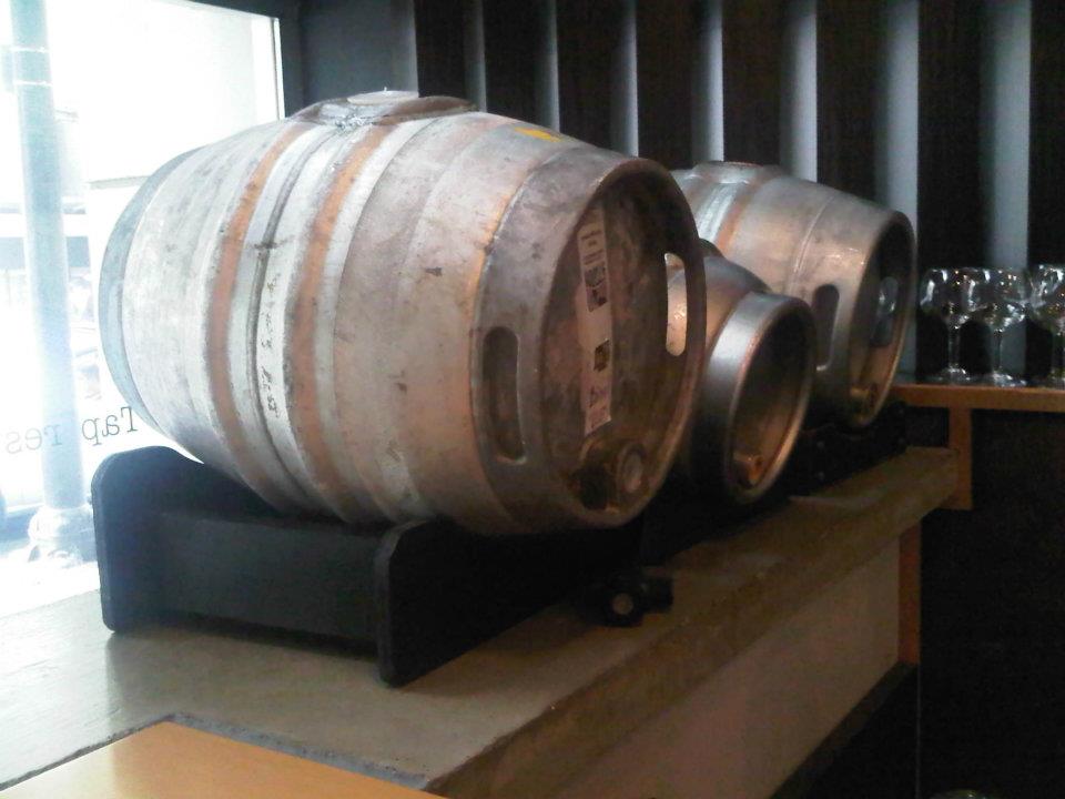 cask-conditioned ales served by gravity